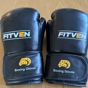 Fitven Unisex Black Boxing Gloves- Never Been Used